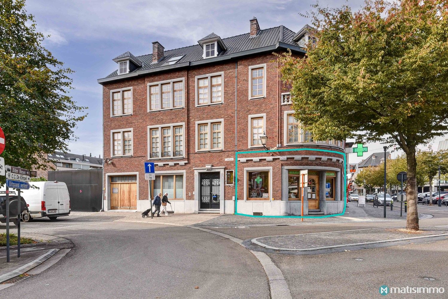 HANDELSPAND MET EEN UITSTEKENDE LIGGING OP DE MARKT TE BILZEN foto 14