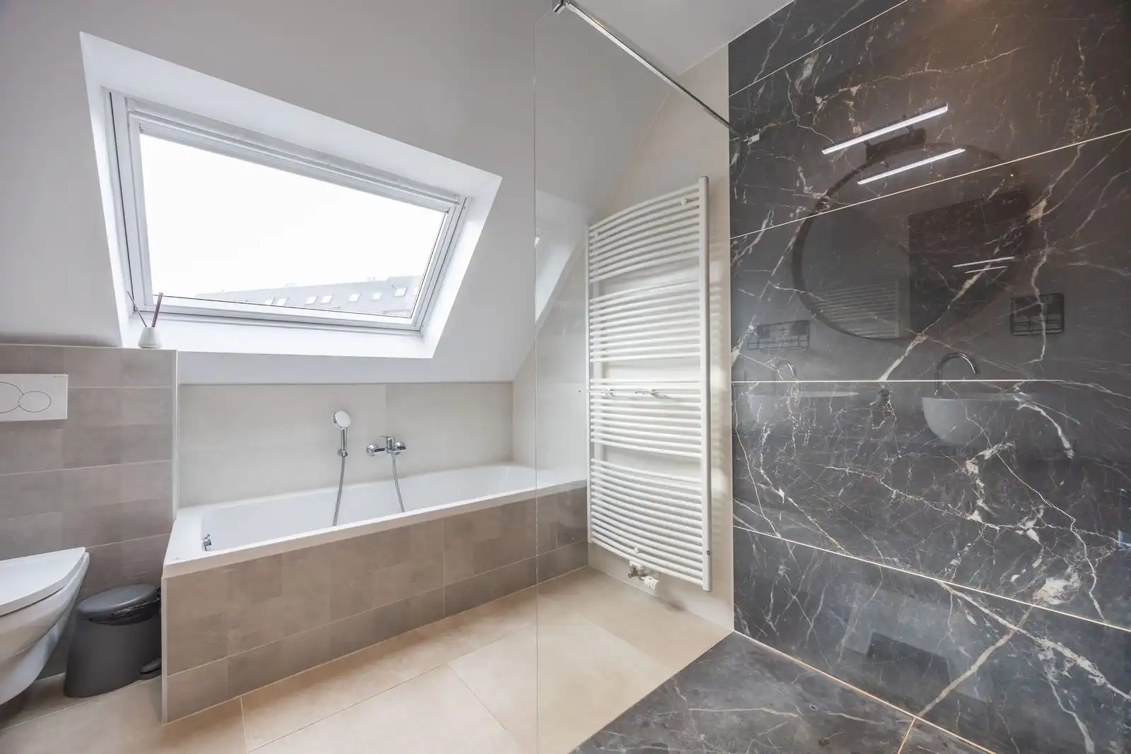 Recente vrijstaande villa op een royaal perceel (1044 m2) foto 16