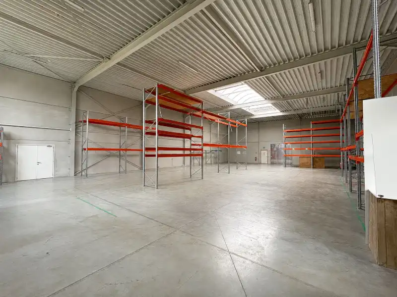 Industrieel gebouw te koop foto 6