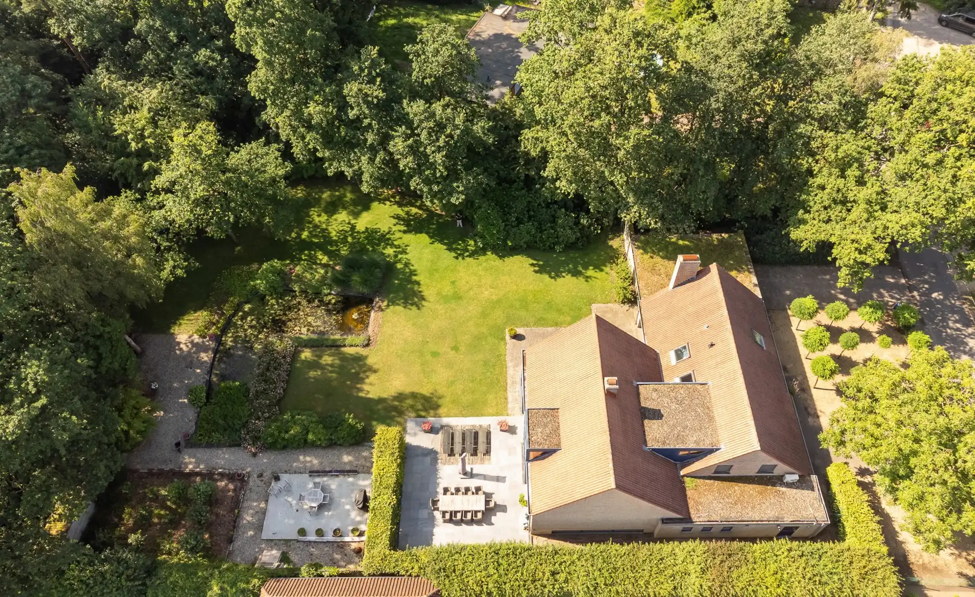 Ruime villa op 2.715 m² in een rustige en groene omgeving foto 29
