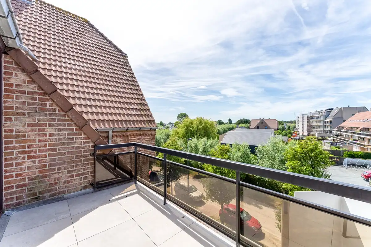 Zonnig appartement met 3 slaapkamers nabij het centrum foto 8