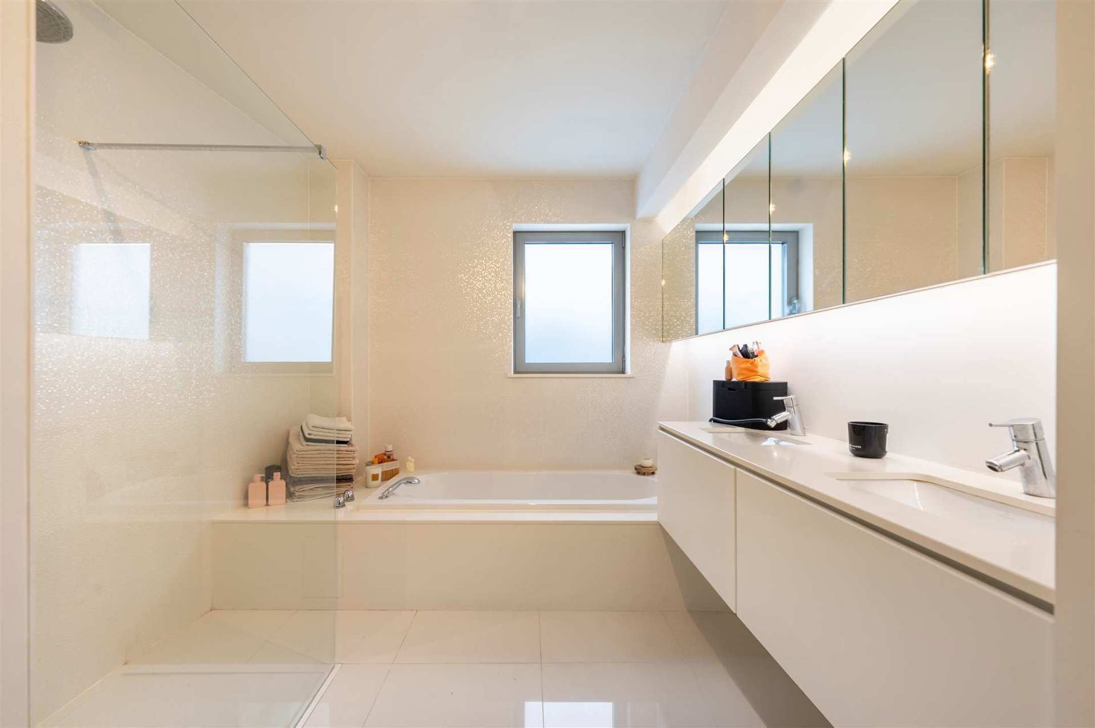 Modern & trendy appartement incl. garage foto 27