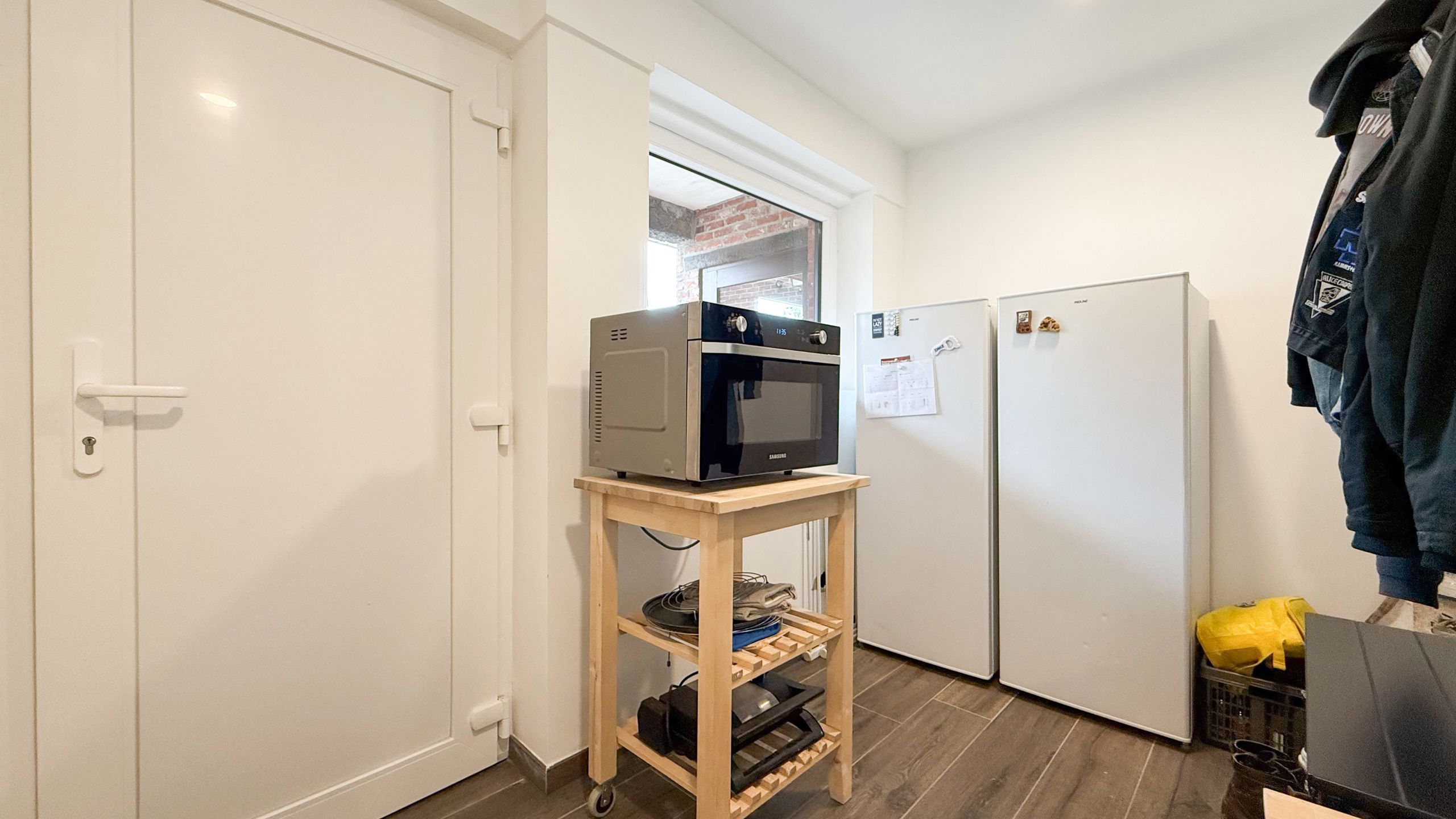 Karaktervolle open instapklare bebouwing met zeer ruime tuin! foto 16