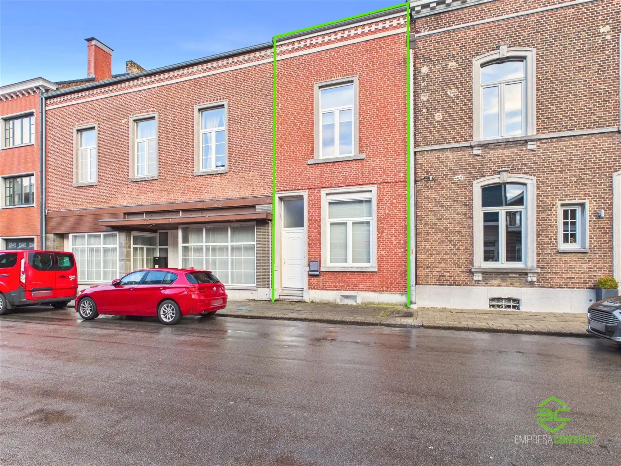 Gerenoveerde rijwoning met 3 slpk in het centrum! foto {{pictureIndex}}