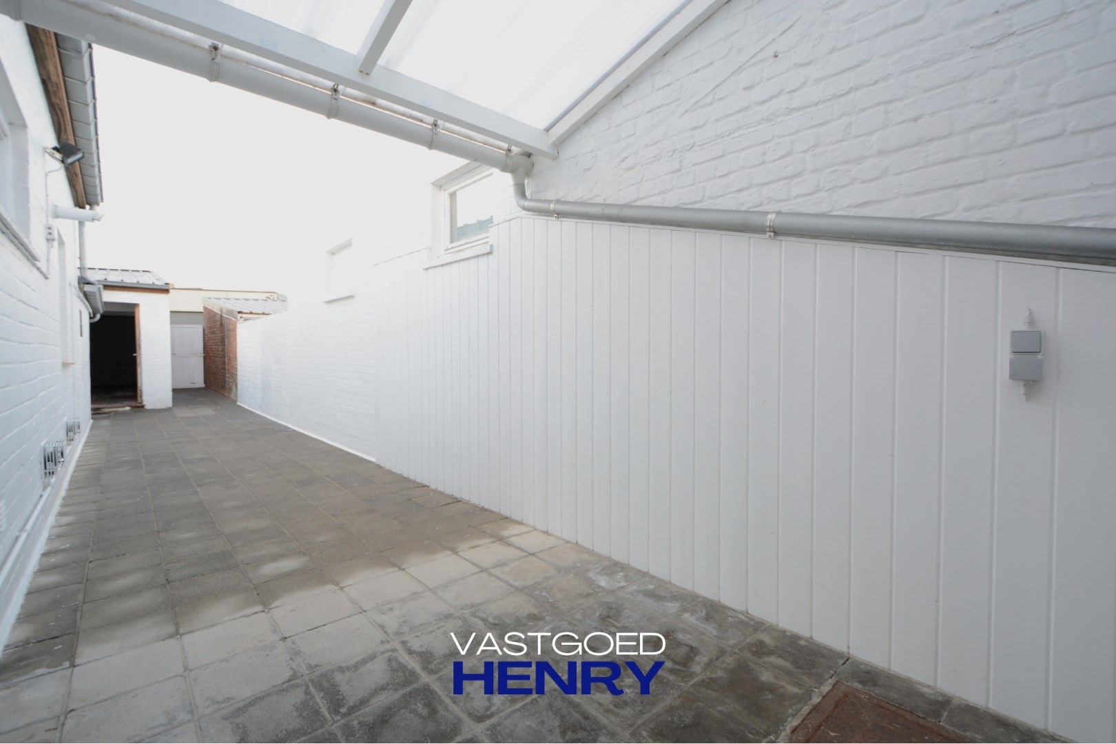 Gerenoveerde woning in hartje Adinkerke met garage! foto 20