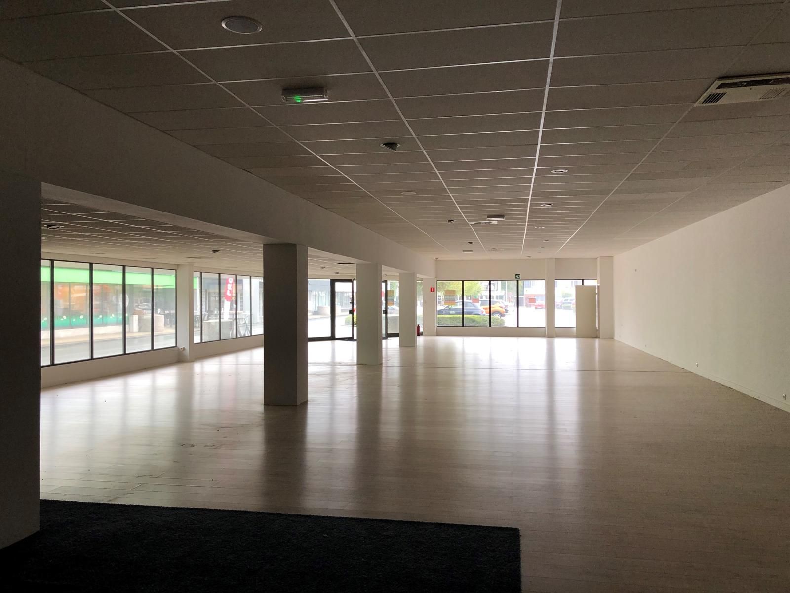 Commerciële ruimte te huur foto 4