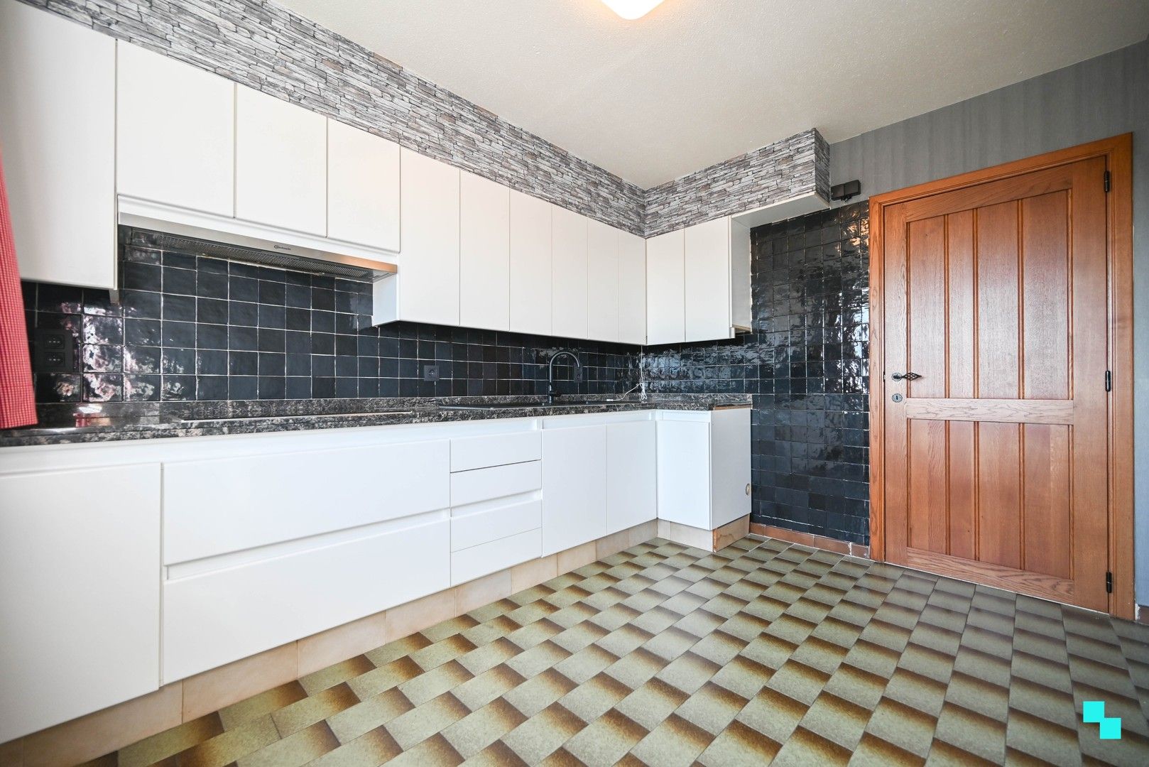 Ruim duplexappartement van 110m² in Oostrozebeke foto 5