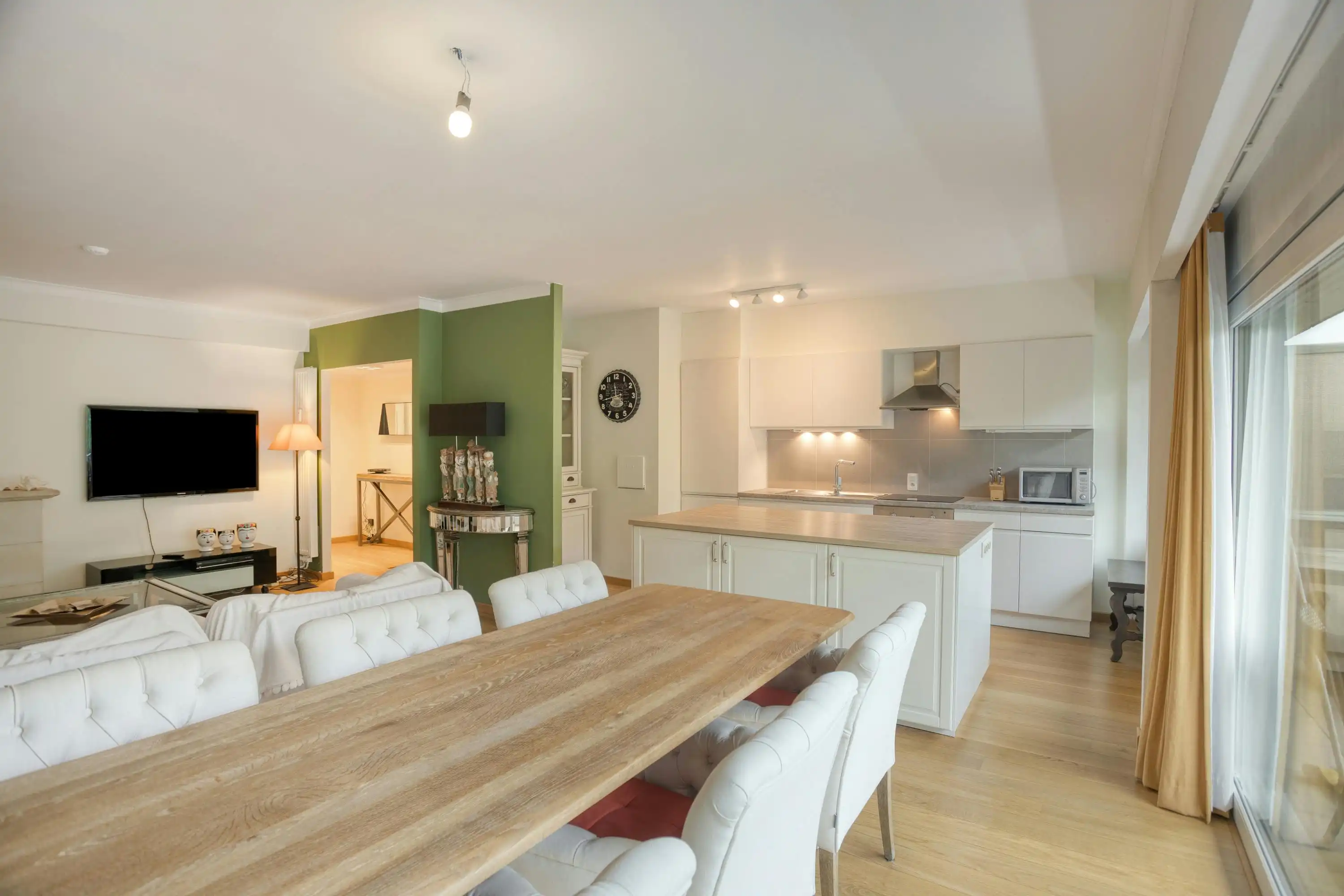 Instapklaar 2-slaapkamerappartement met twee terrassen foto 5