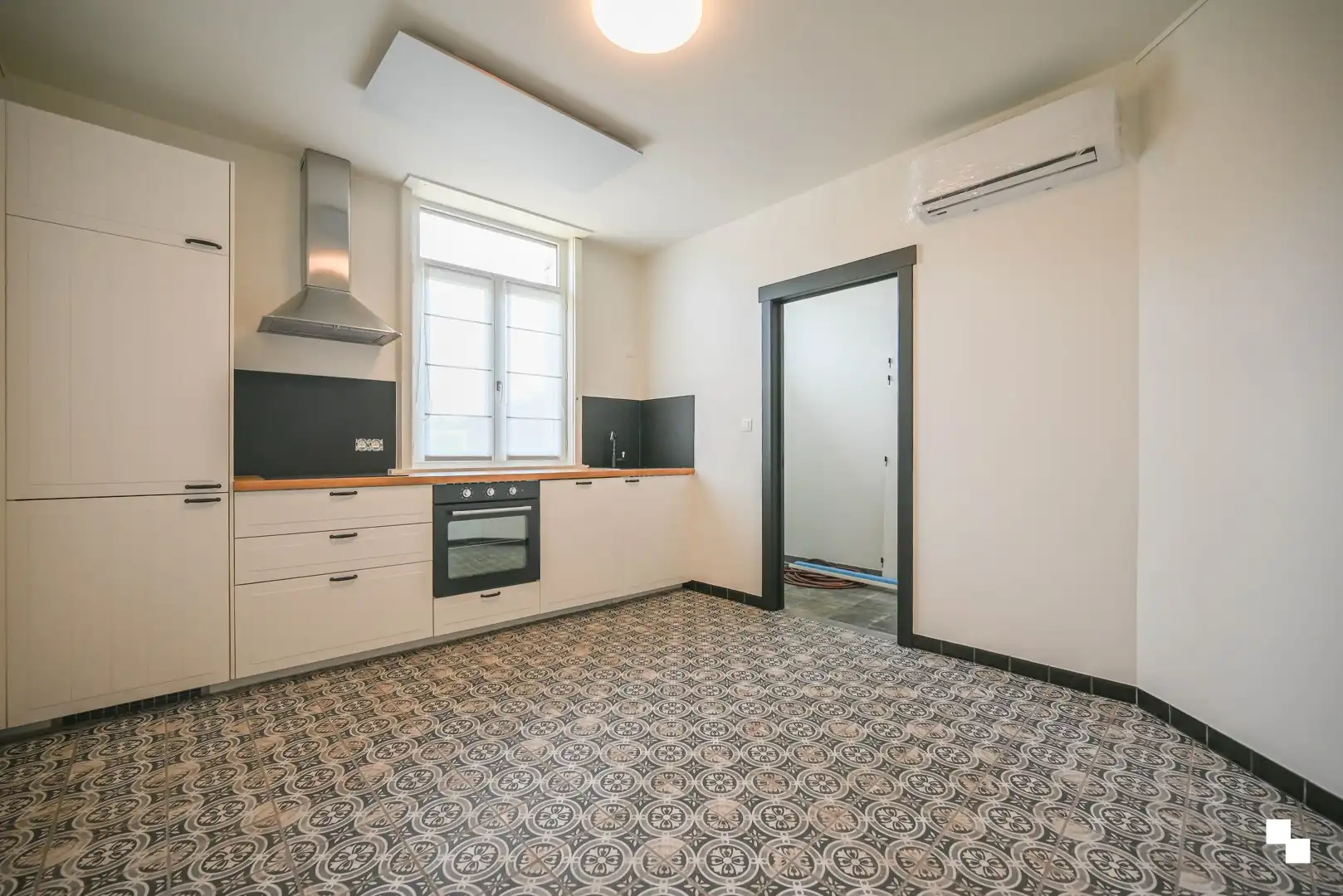 Karaktervolle woonst met 2 slaapkamers foto 12