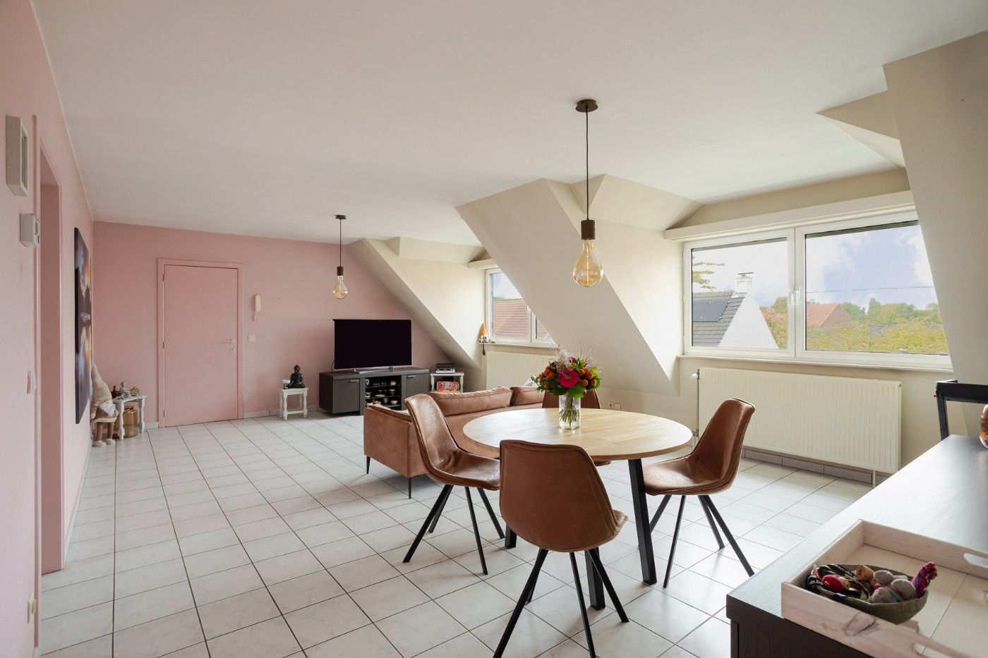 Gezellig, instapklaar dakappt. met 2 slpk. en ruim balkon foto 7