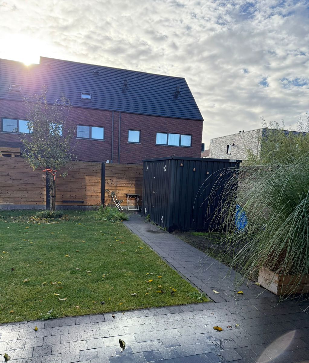 Moderne Nieuwbouwwoning met 4 spks en 2 badkamers foto 11