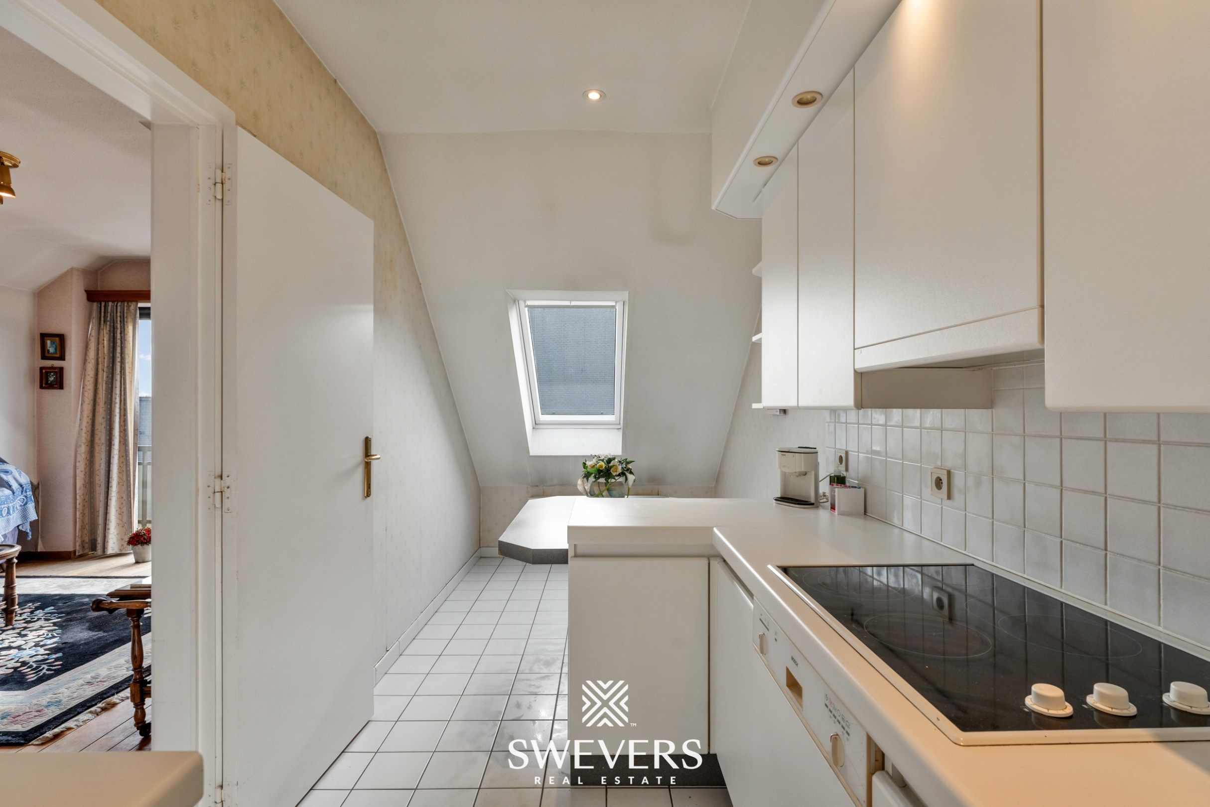 Ruim appartement met 3 slpk en veel lichtinval in Borgloon foto 10