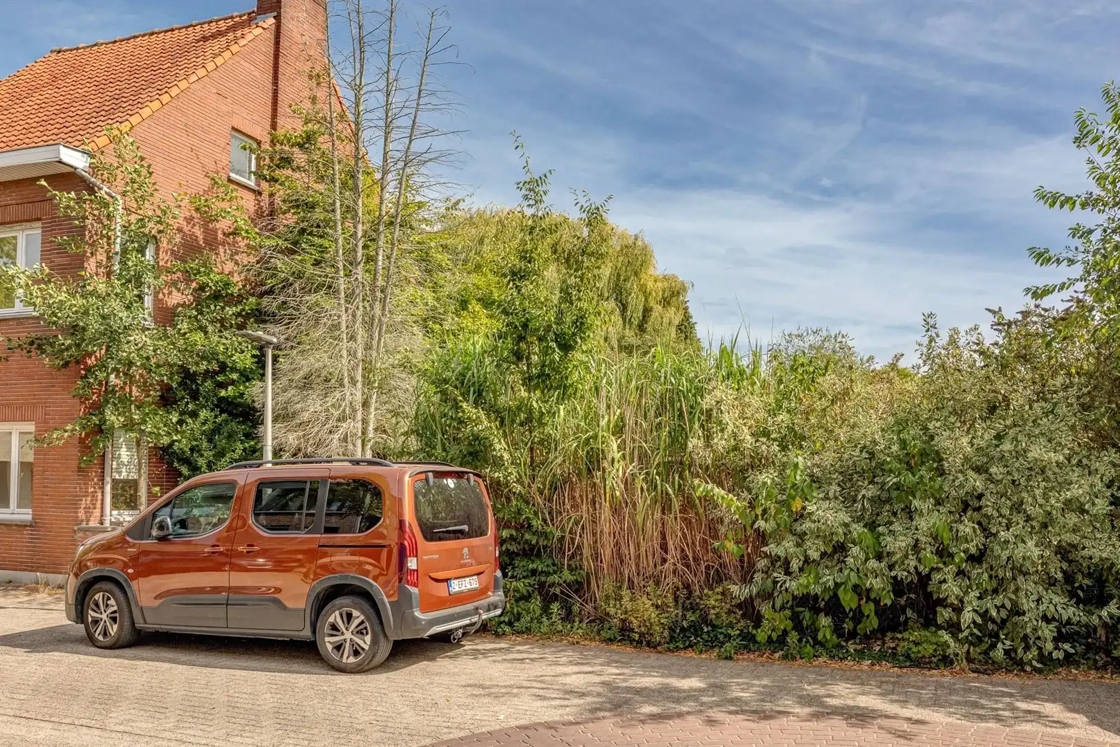 Bouwgrond voor halfopen woning in kindvriendelijke straat foto 5