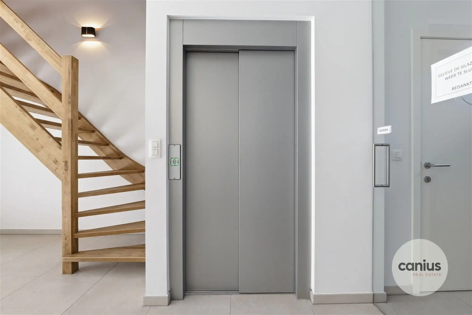 WONING MET LIFT NABIJ HET CENTRUM foto 11