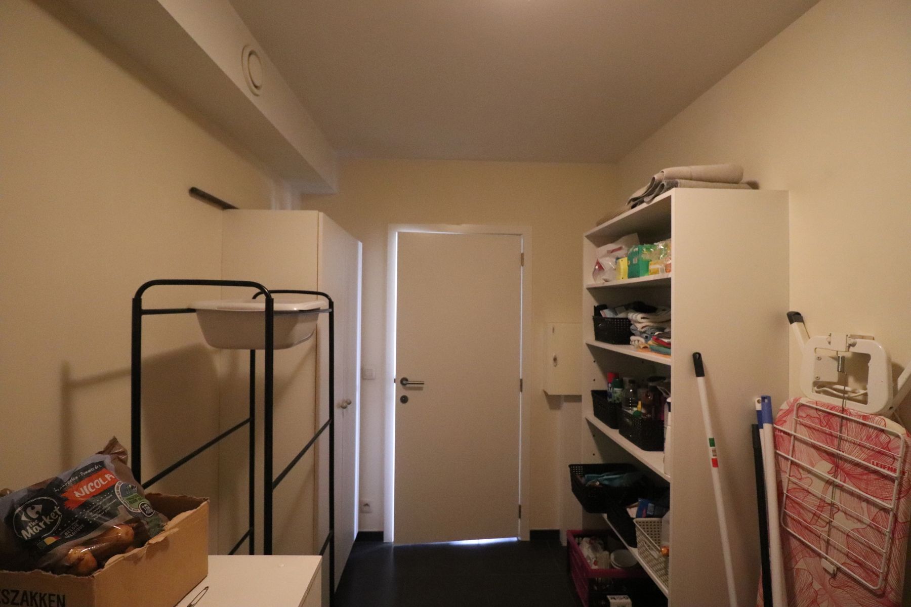 Een appartement met 2 slaapkamers, terras en autostaanplaats in het centrum van Merksplas. foto 10