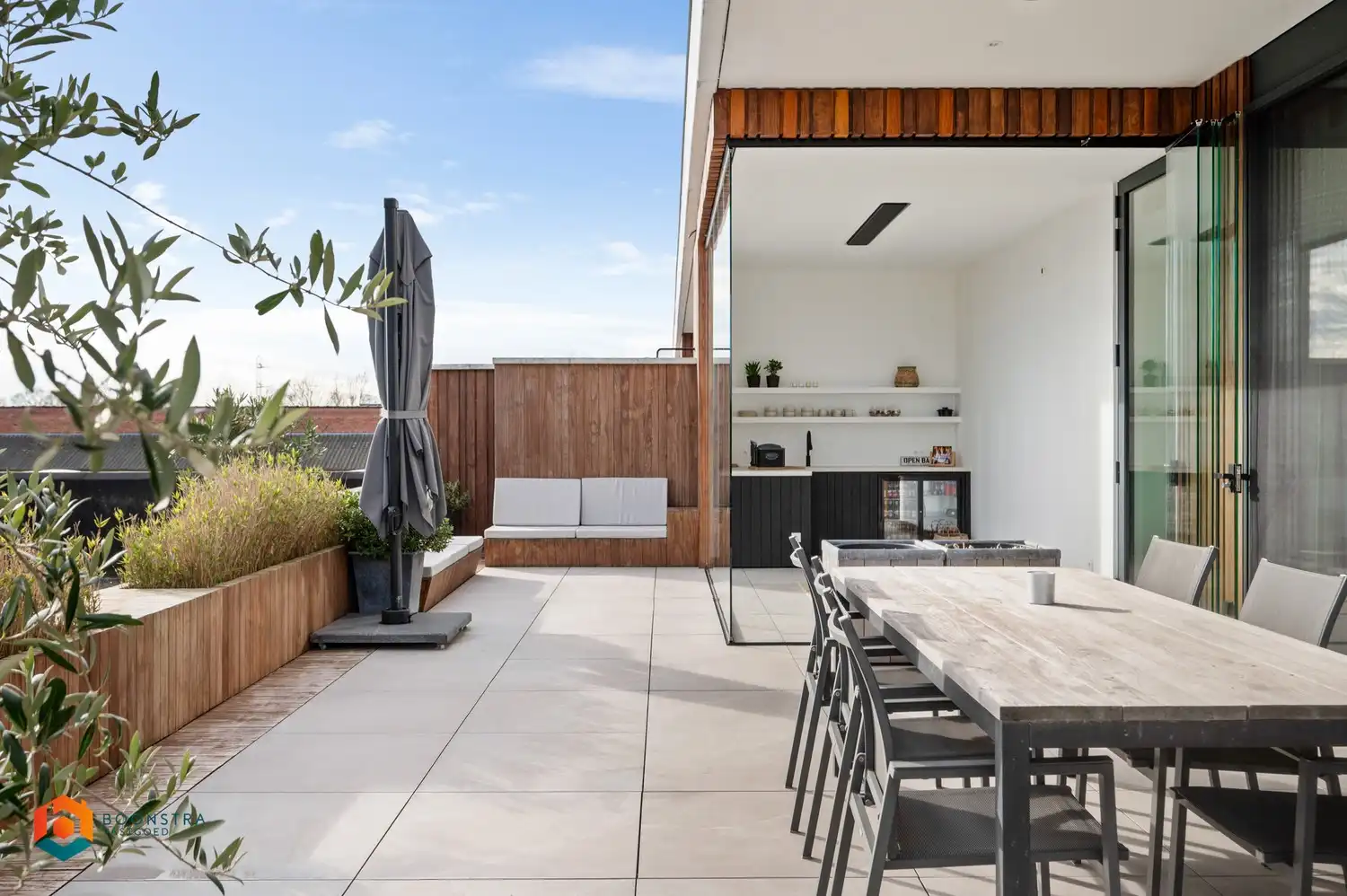 Exclusieve penthouse met 5 slpkrs, riant terras en ruime garage foto 8