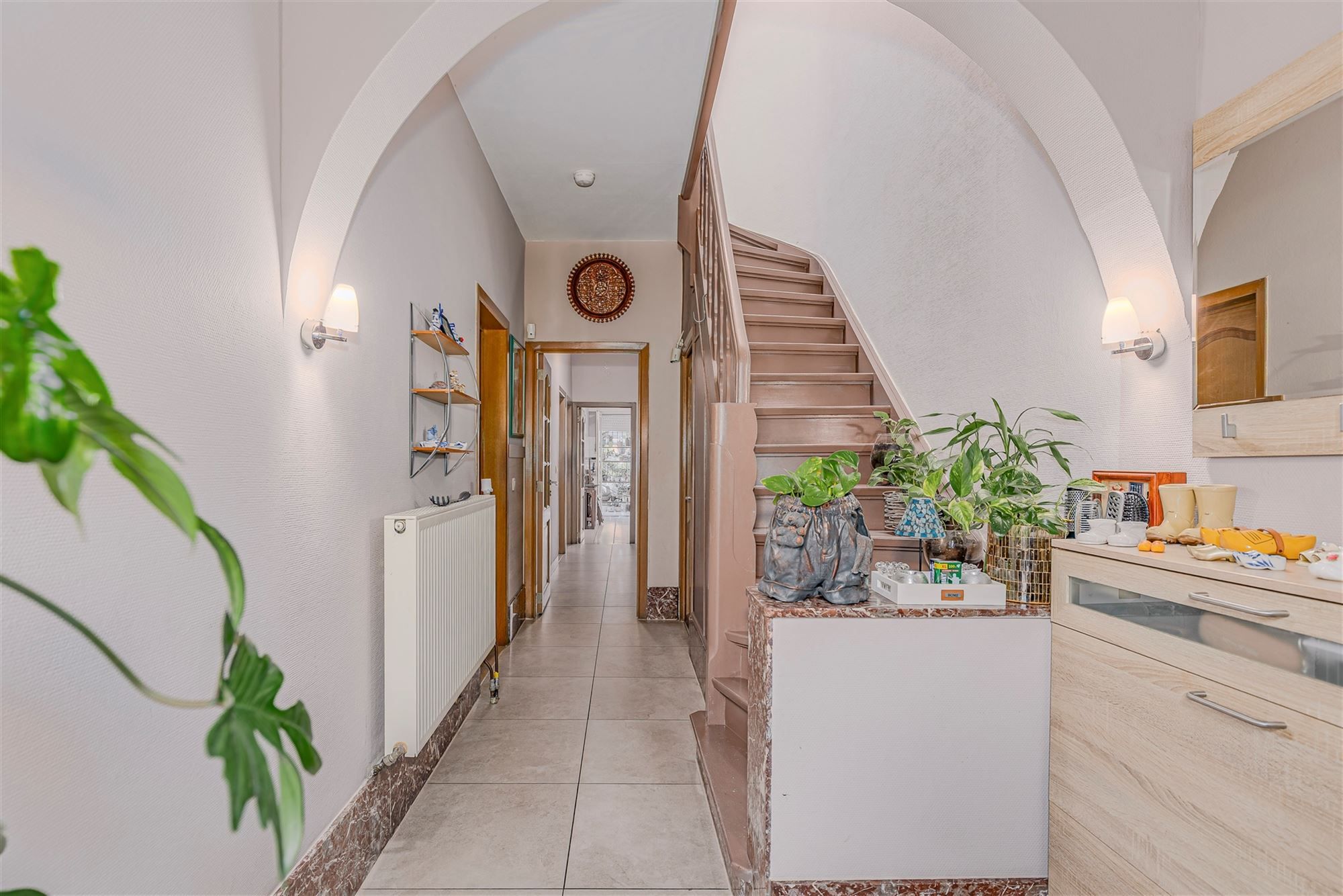Mooi ingerichte woning met 4 slk, 2 badk en ruime stadstuin in Merksem foto 19
