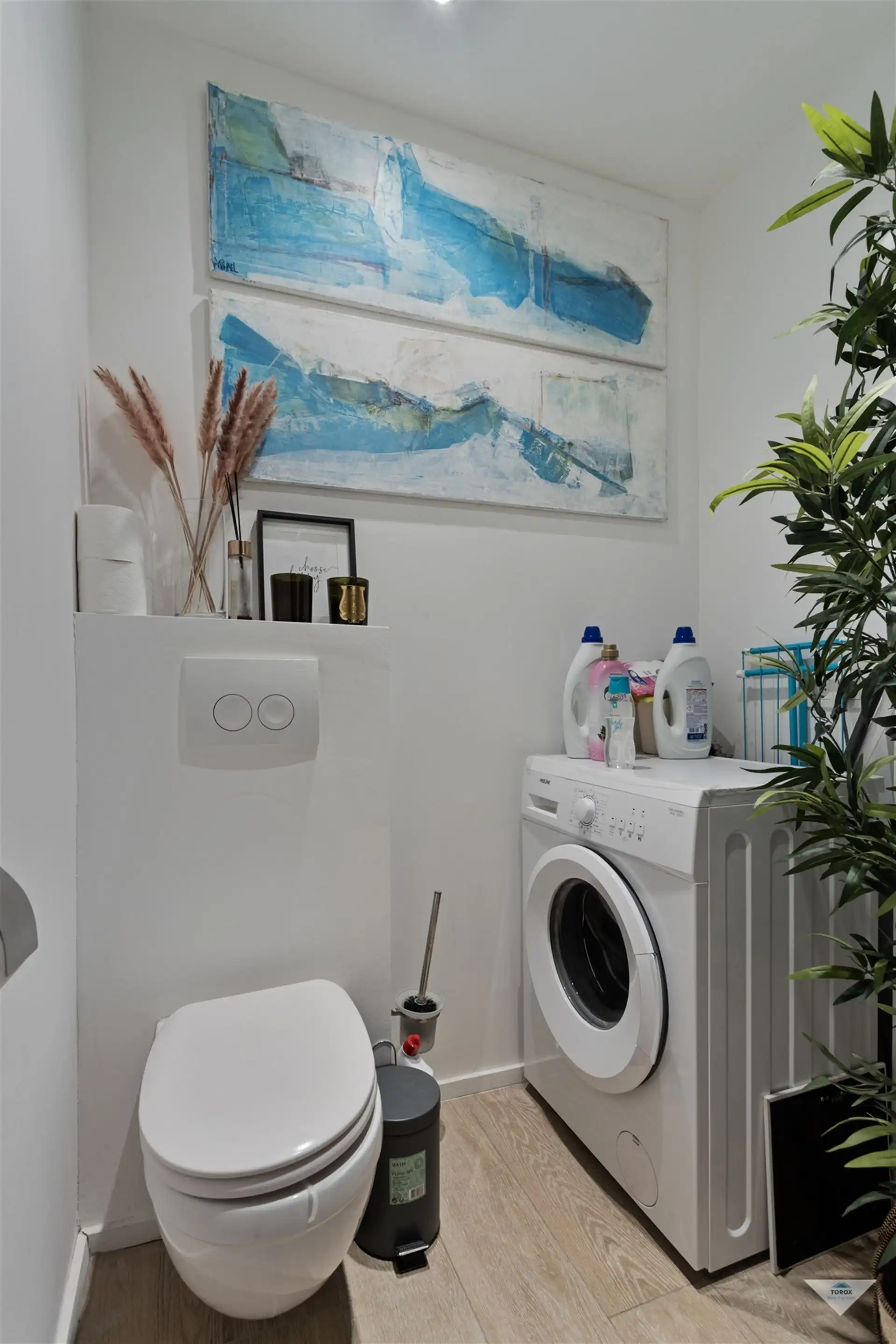 Aangename studio met groot terras en groen uitzicht foto 6