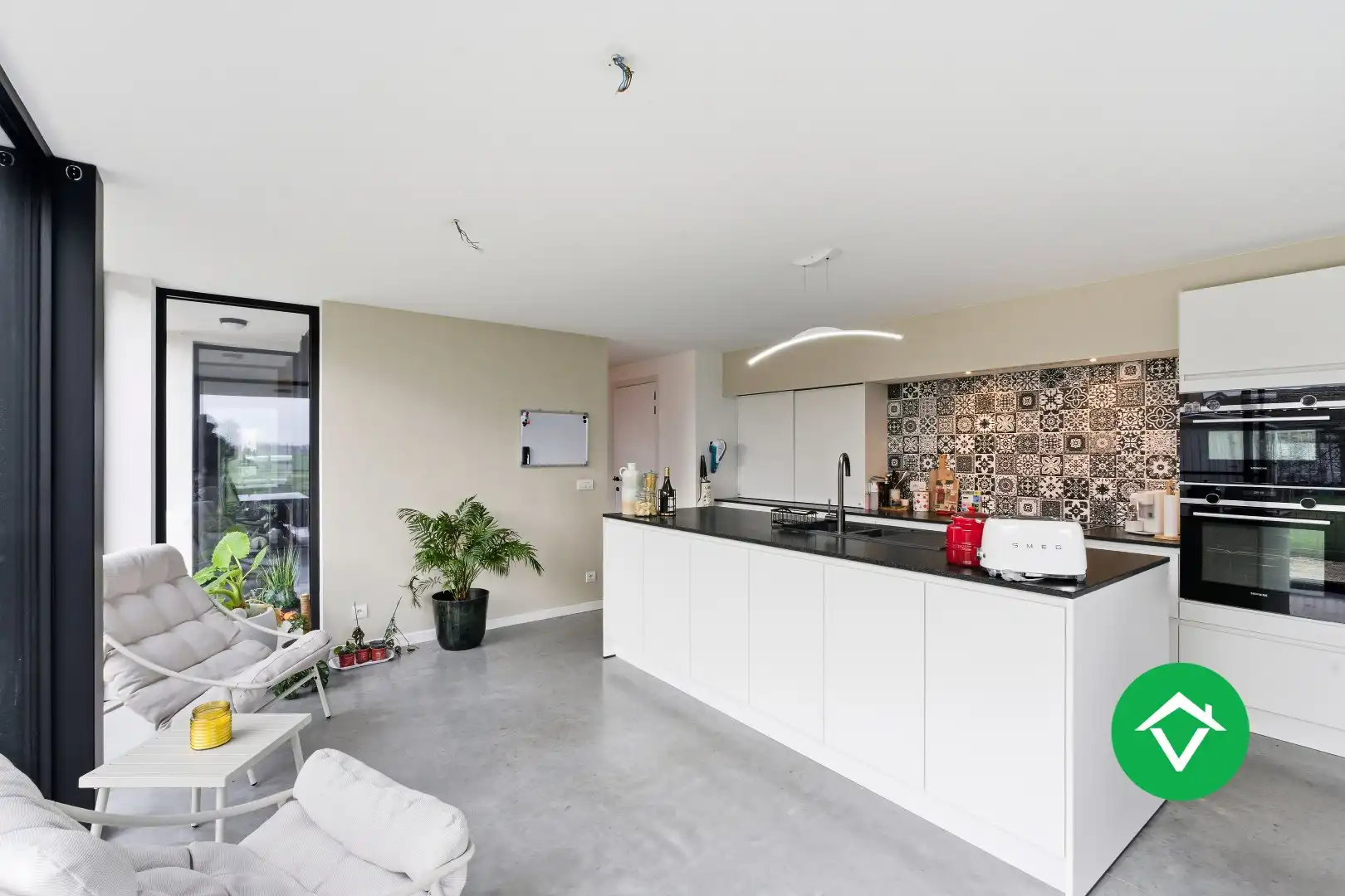 Instapklare gezinswoning met 3 slaapkamers en open veldzicht in Koekelare foto 11