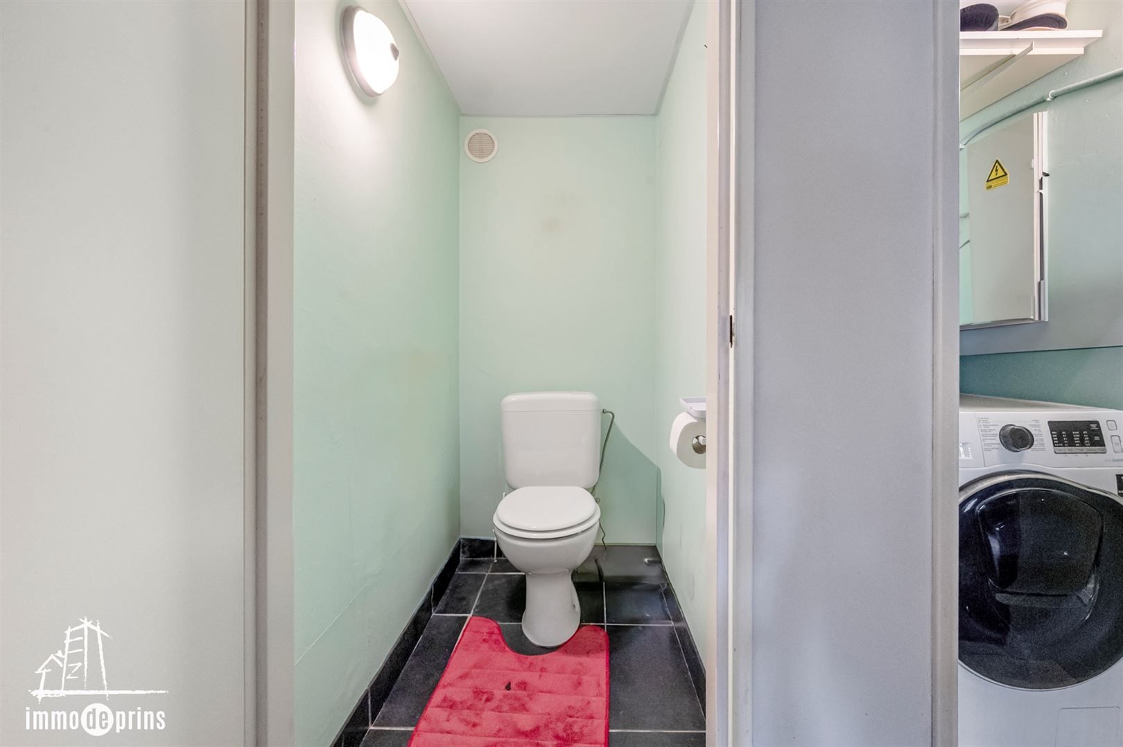 Goed onderhouden verhuurd appartement  met 2 slaapkamers foto 15