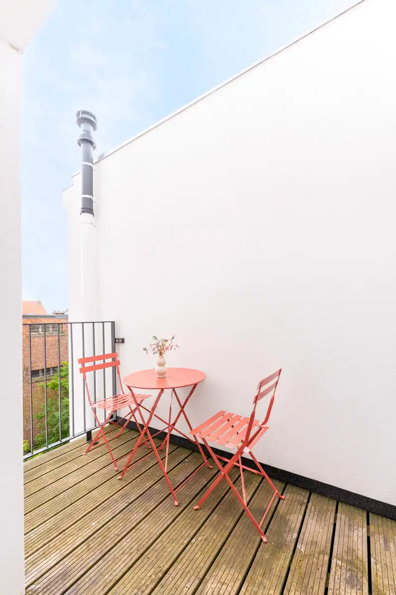 Lichtrijk wonen op de topverdieping foto 8