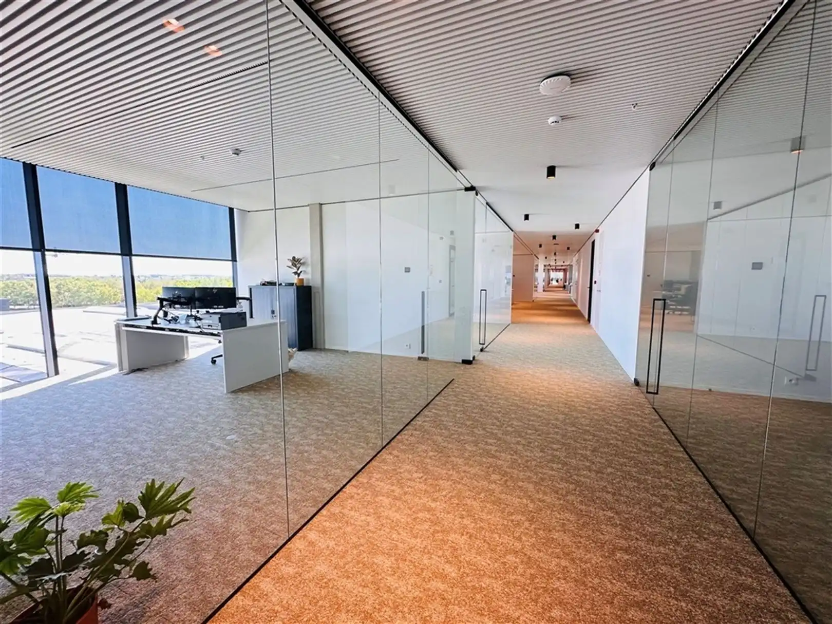 High-end nieuwbouwkantoor/showroom langsheen E17 foto 11