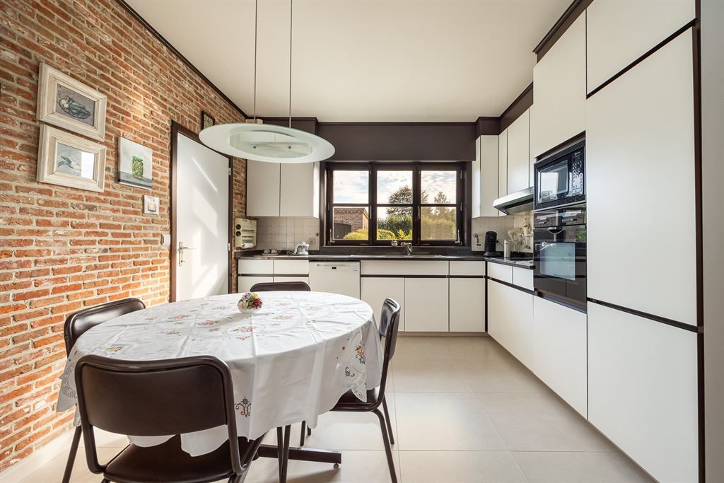 Statige, ruime woning met zuidgerichte tuin! foto 7