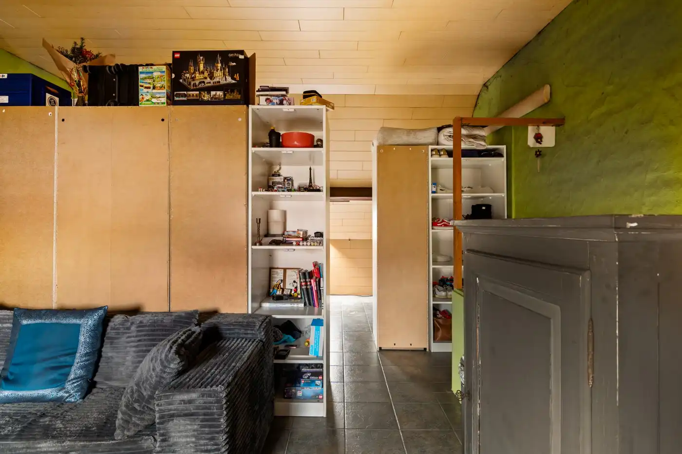 Op te frissen, grote woning met 3 à 4 slpk. en tof west-tuintje foto 19