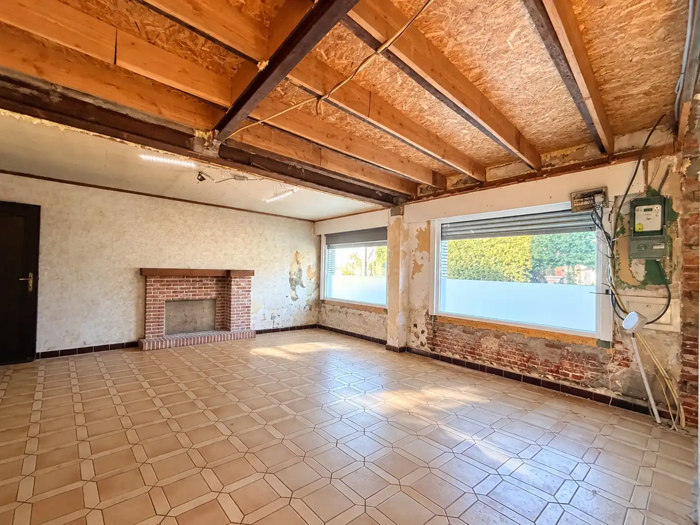​​​​​​​Te renoveren woning op 1.167 m²! foto 4