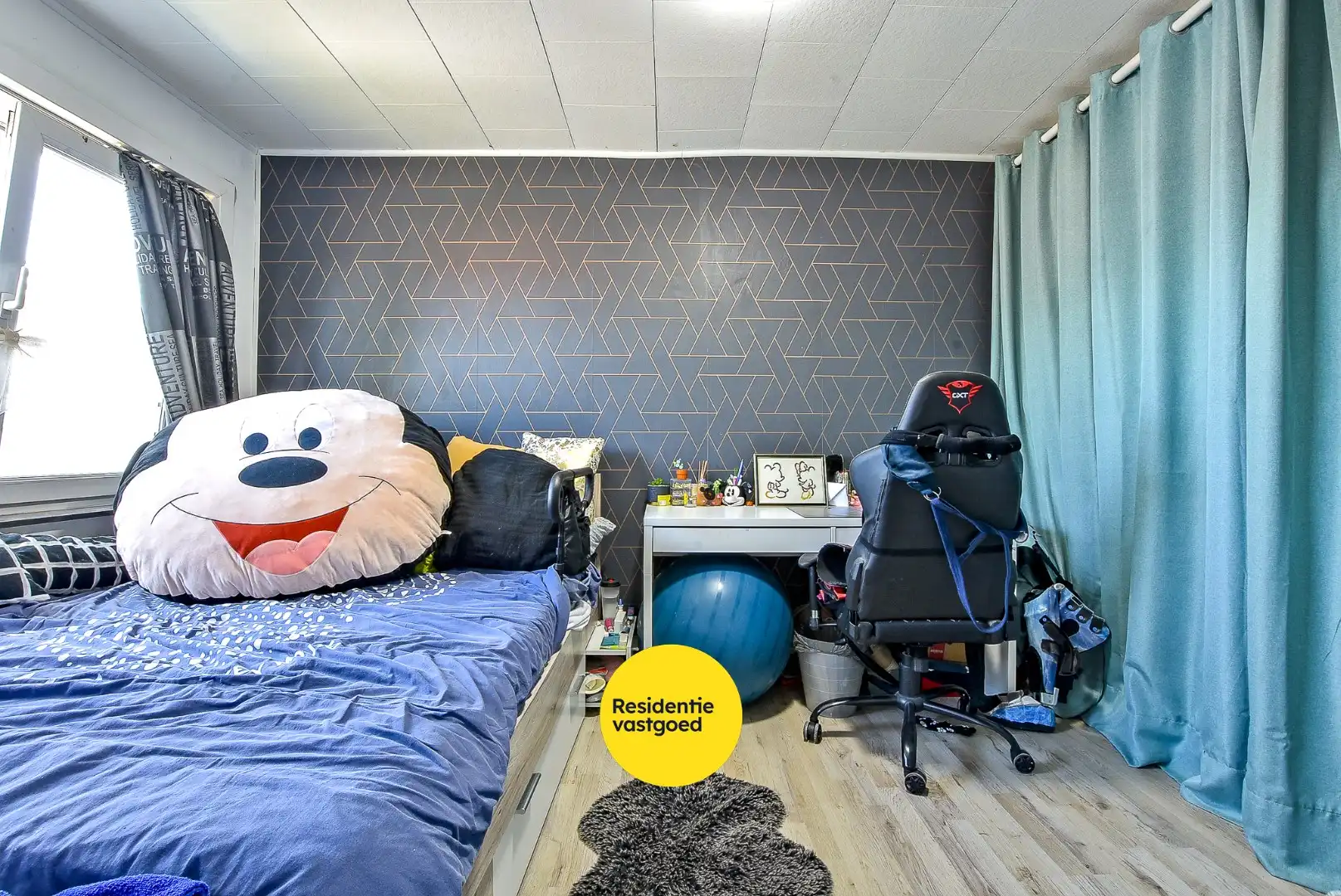 Woning met 4 slaapkamers en garage in centrum Diksmuide! foto 9