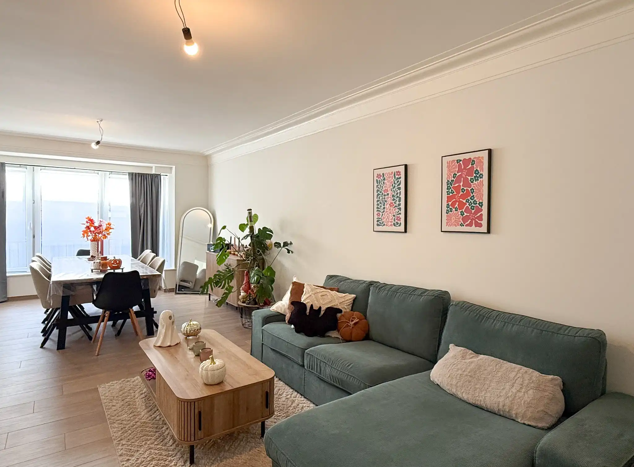Centraal gelegen appartement met twee slaapkamers, terras en autostaanplaats foto 3