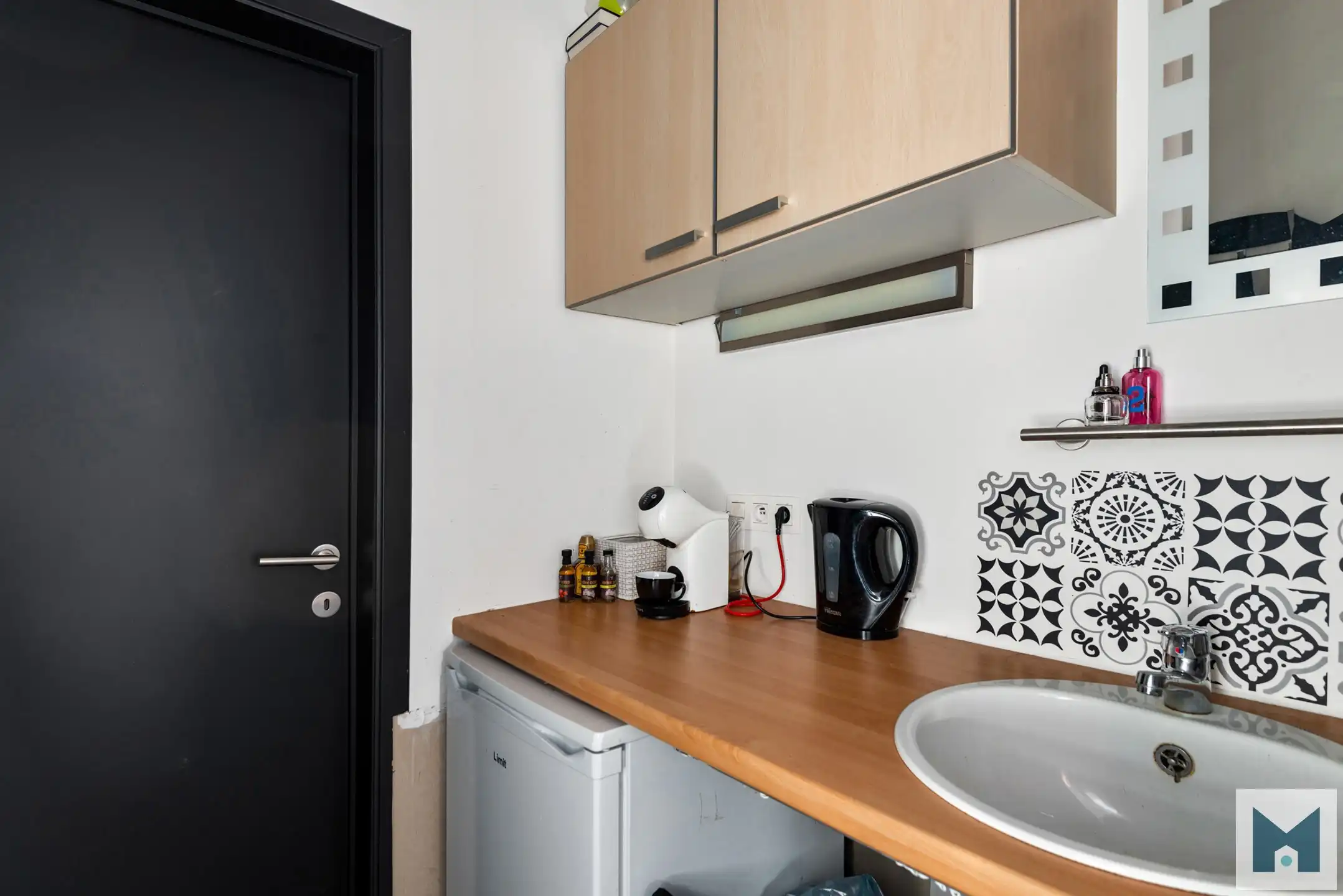 Lichtrijk handelspand in centrum Opwijk! Inc. staanplaats ! foto 12