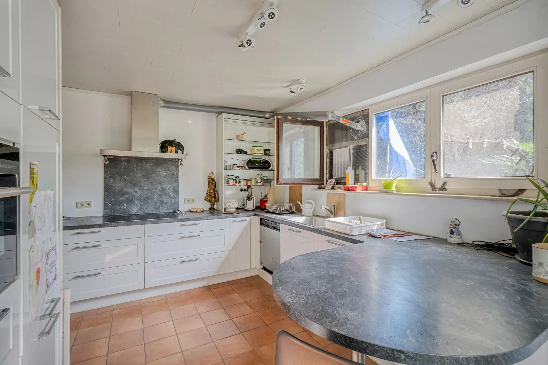 Ardense charme in een rustige doodlopende straat foto 6