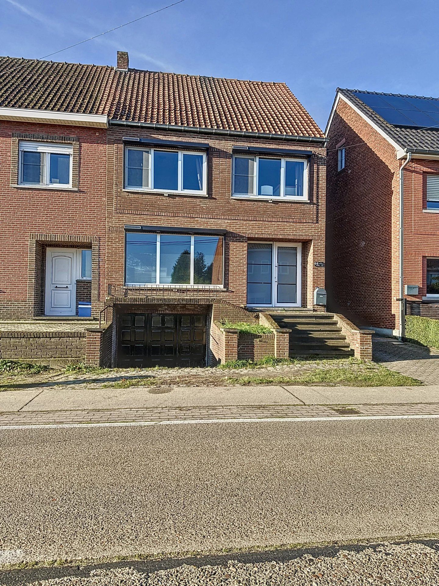 Gezellige ruime woning met 3 slaapkamers op groot perceel foto 30