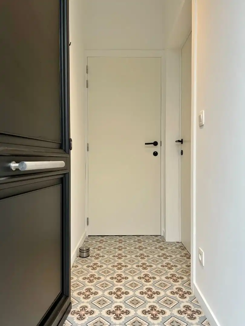 Volledig gerenoveerde woning met ruime tuin foto 2