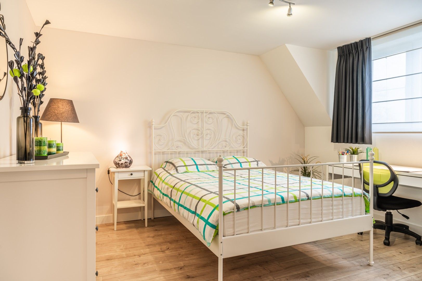 Stijlvolle, ruime gezinswoning met 5 slaapkamers op topligging foto 16