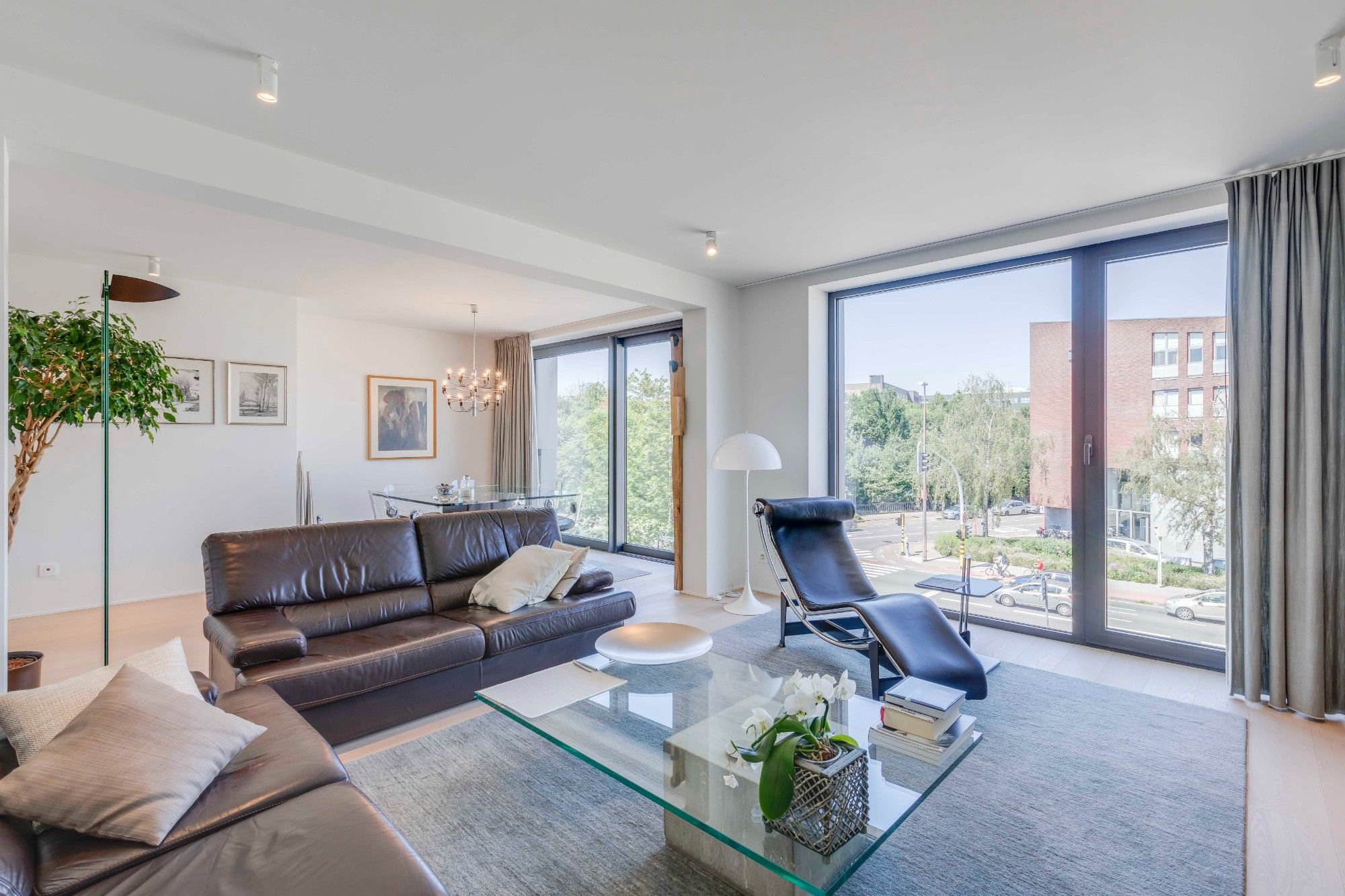 Stijlvol en lichtrijk appartement op toplocatie foto 5