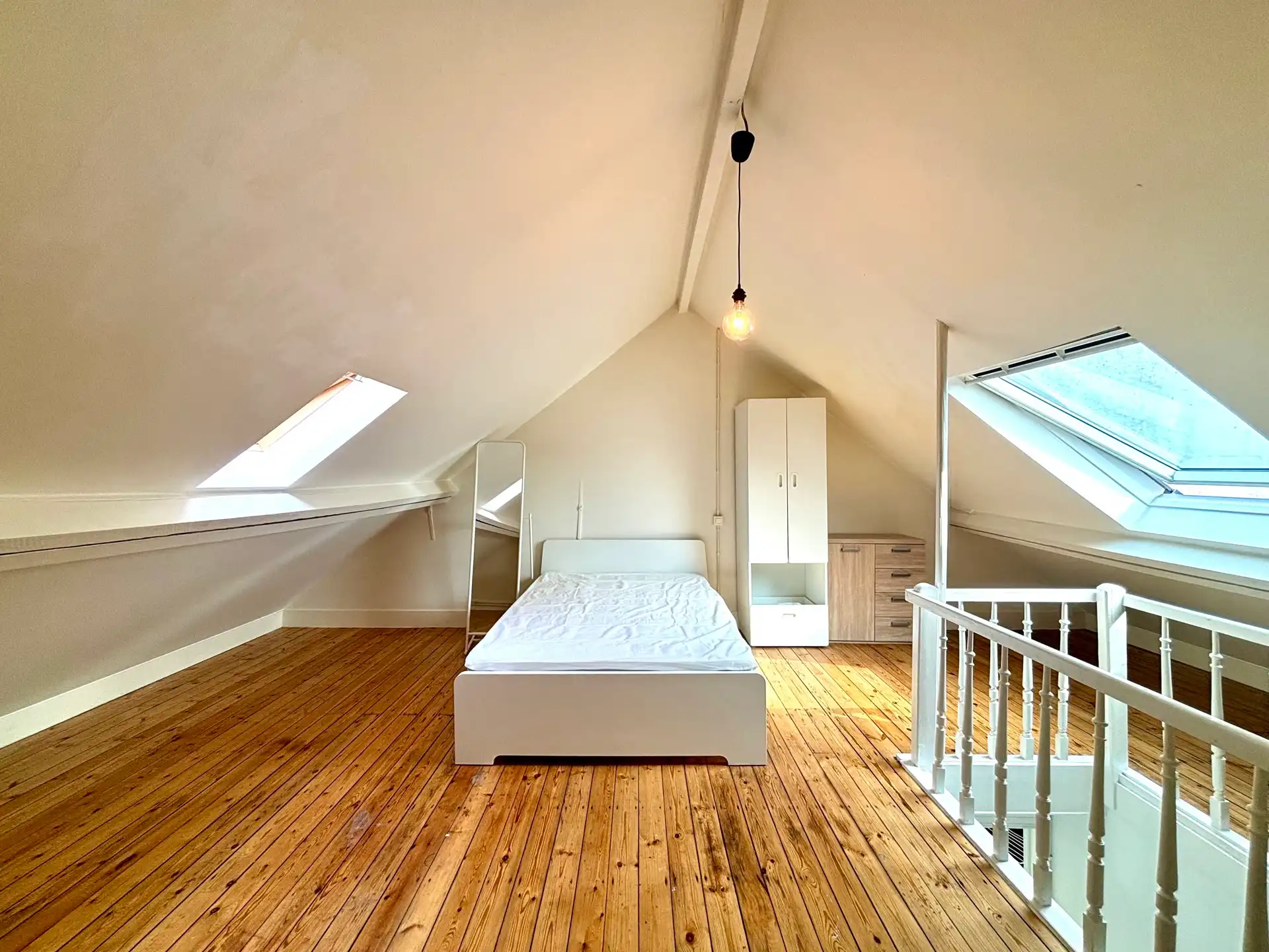 5 KAMERS BESCHIKBAAR IN EEN GEDEELD HUIS foto 6