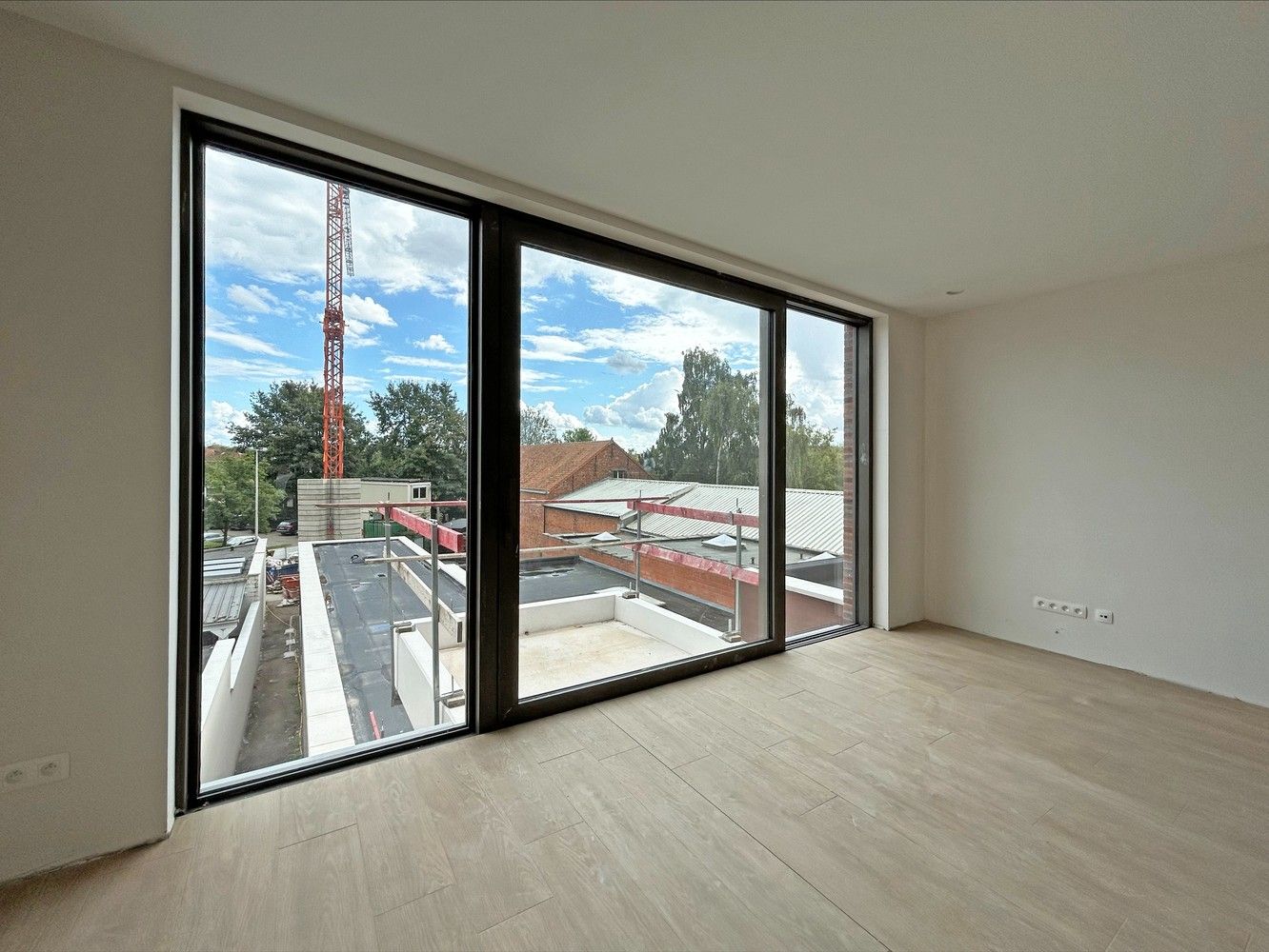 Nieuw 2 slaapkamer appartement met ruim terras in het centrum van Schoten! foto 9