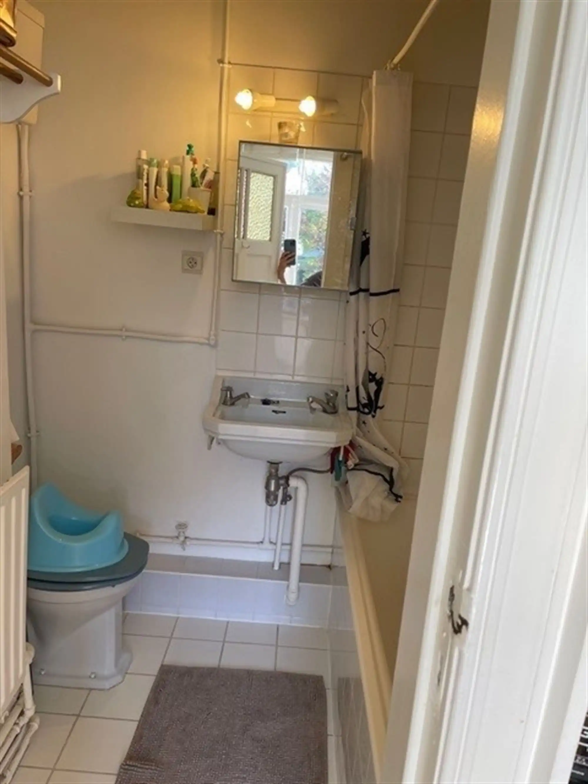 Appartement met grot terras foto 12