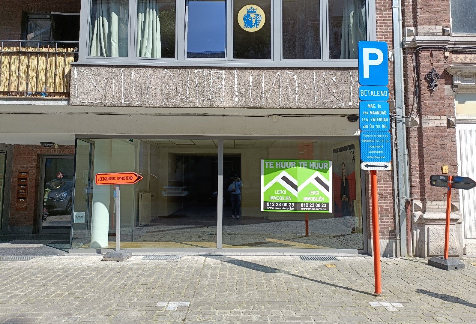 GELIJKVLOERS HANDELSPAND/KANTOOR IN HET CENTRUM foto 9