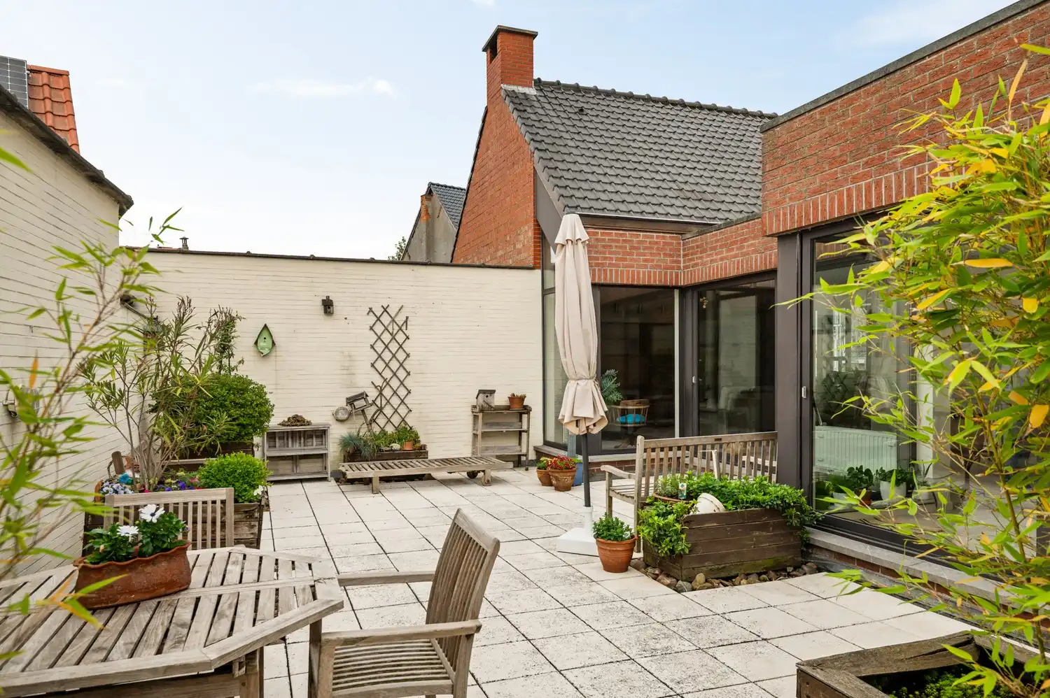 Uitzonderlijke woning met 2 garages, 6 autostaanplaatsen, 3 slaapkamers en uitgestrekt terras in Merksem. foto 27