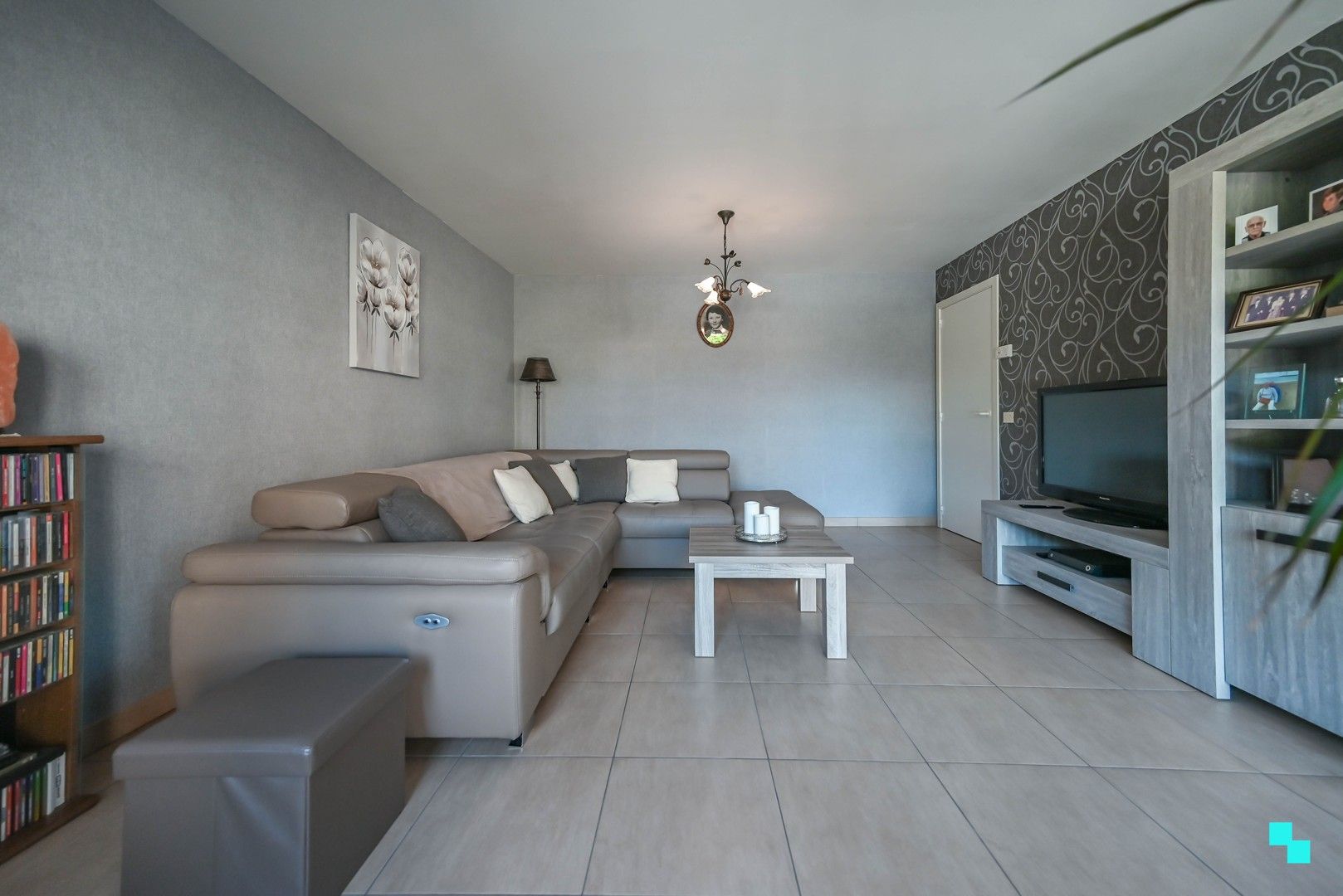 Ruim tweeslaapkamer appartement nabij centrum Izegem foto 10