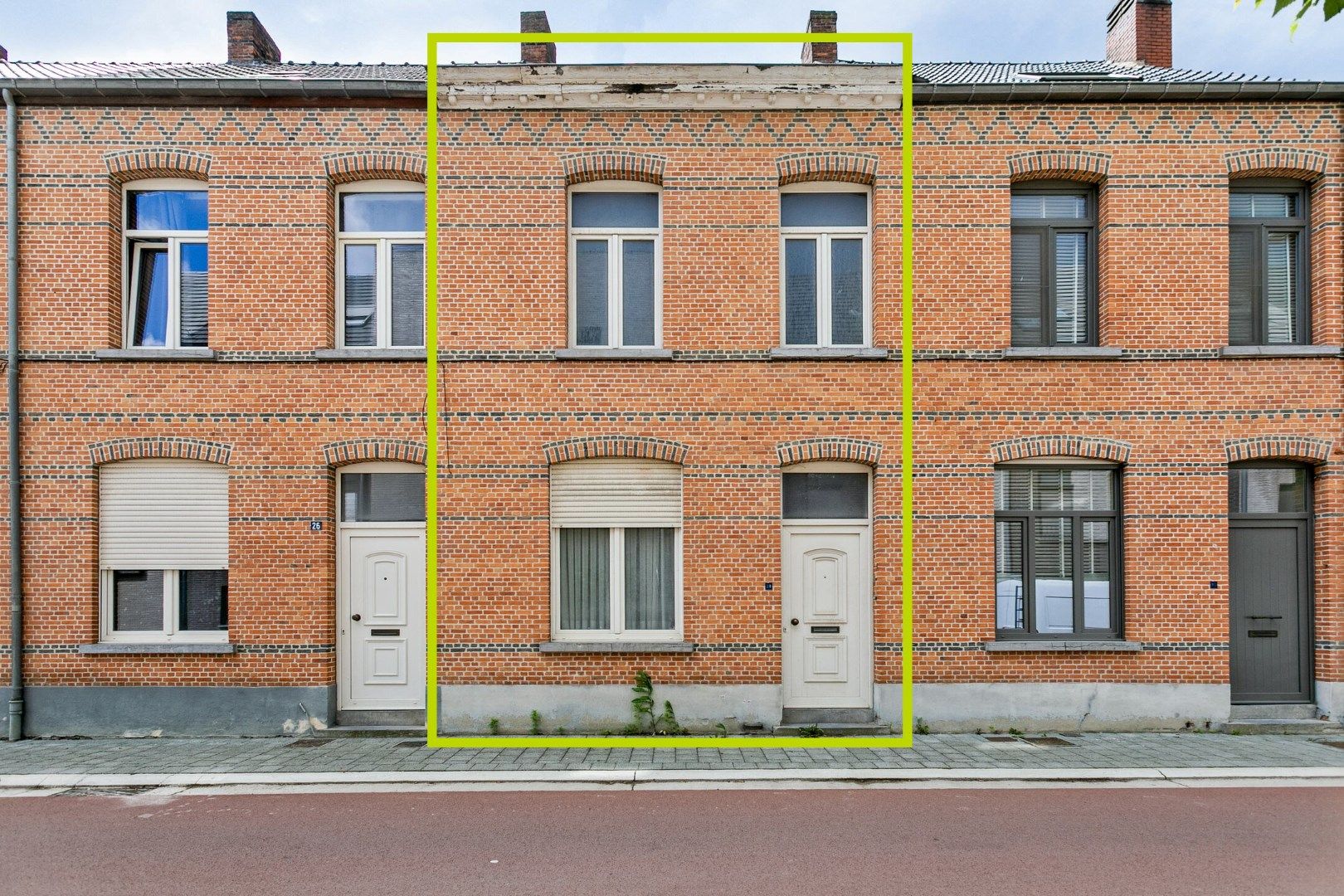 Gestripte woning met 2/3 slaapkamers op 200 m² in het centrum van Mol ! foto 2