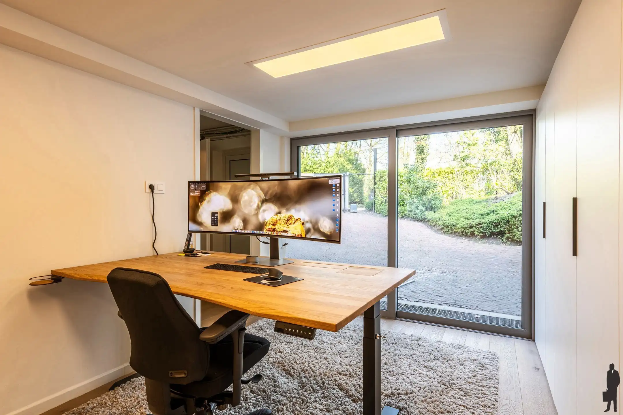 In de Meerse bergen treffen we op een ruim perceel van ca. 2.735m² deze knappe, lichtrijke villa foto 45