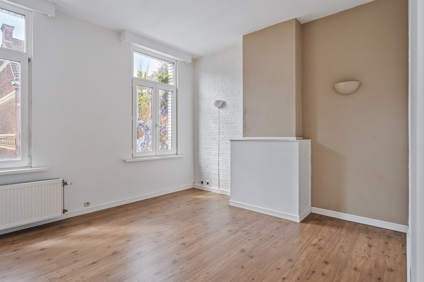 Veelzijdig handelshuis met woonst in hartje Ekeren foto 14