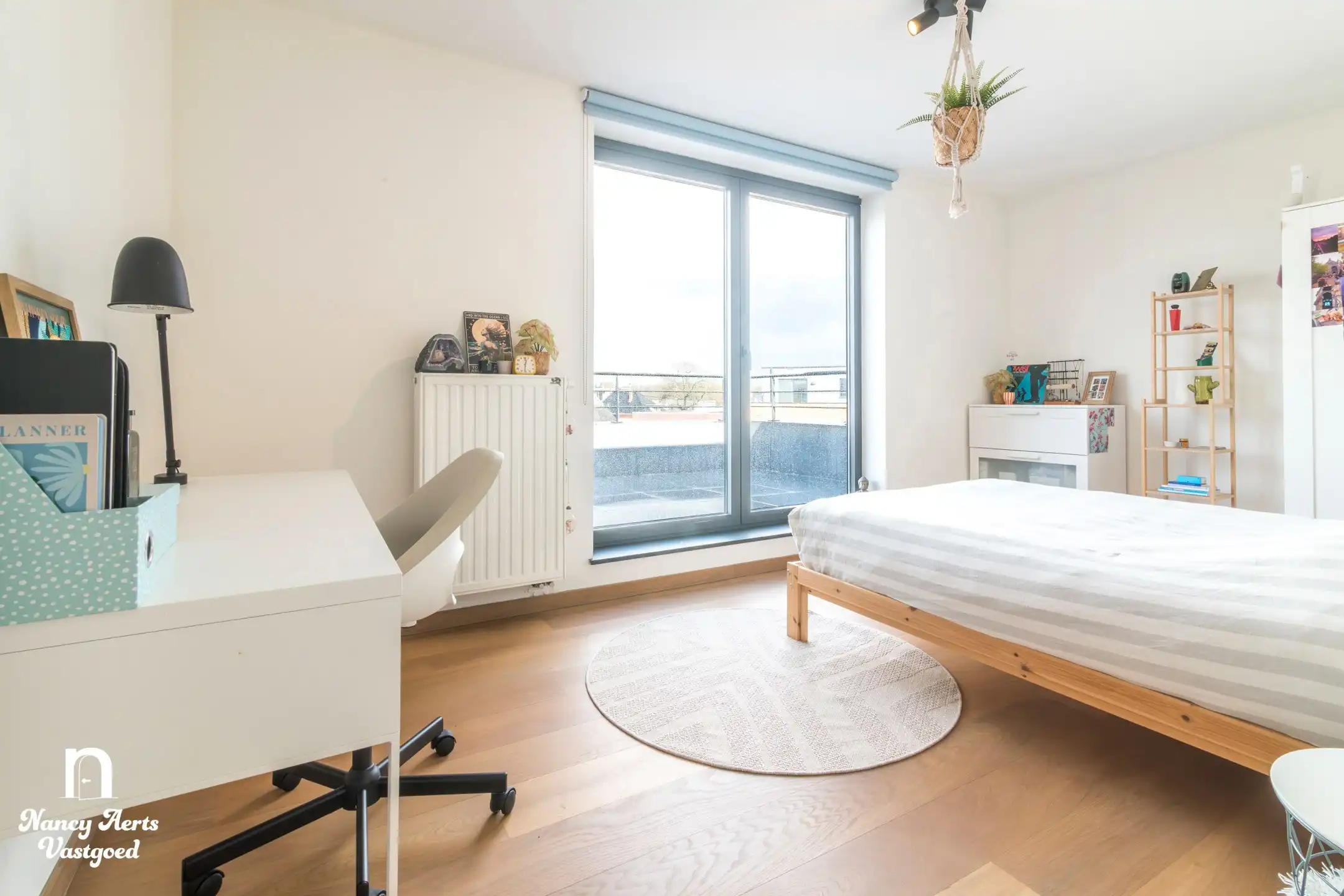 Lichtrijk penthouse met groot rondom terras en 2 parkings foto 18