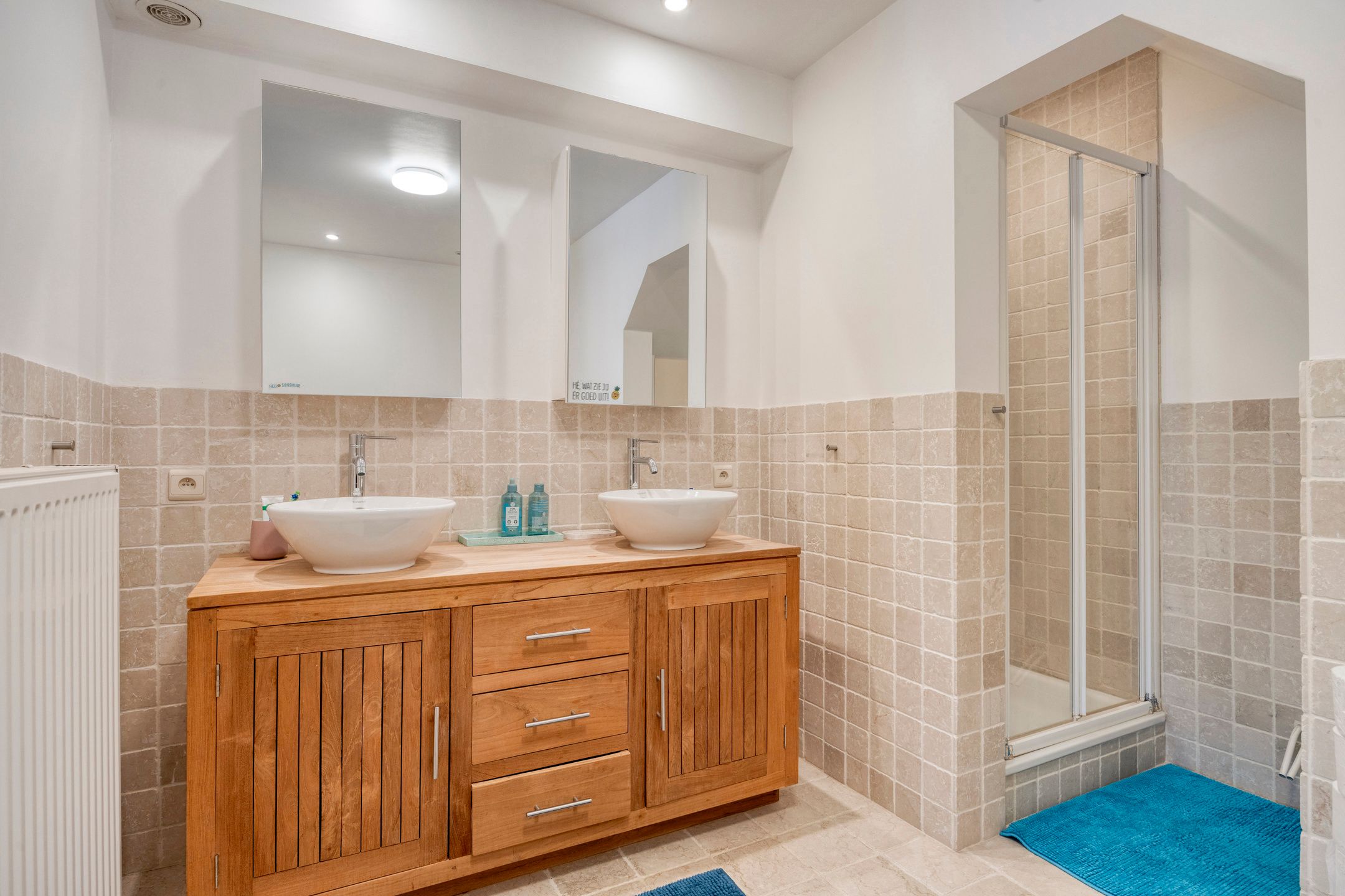 Zeer ruime Kwadraat-woning met 5 slaapkamers en 2 badkamers foto 19