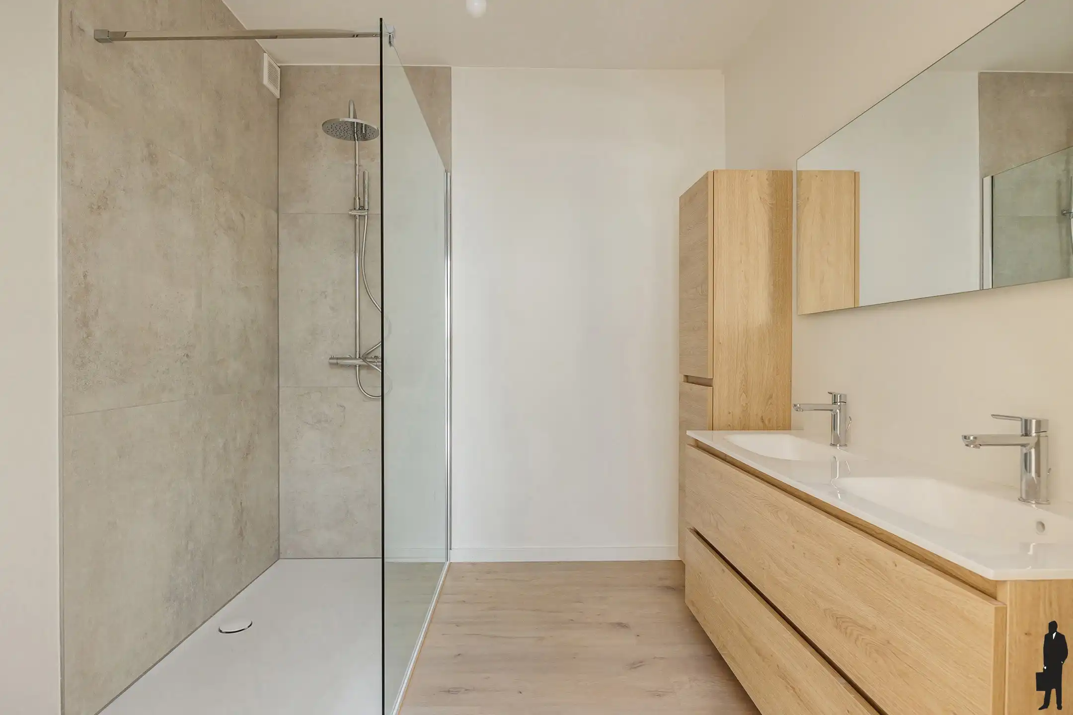 Stijlvol appartement met panoramisch zicht op de Grote Markt foto 7