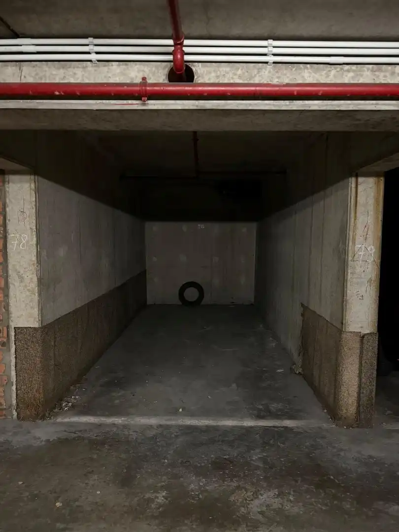 ONDERGRONDSE PARKEERPLAATS VLAKBIJ ZEEDIJK foto 5